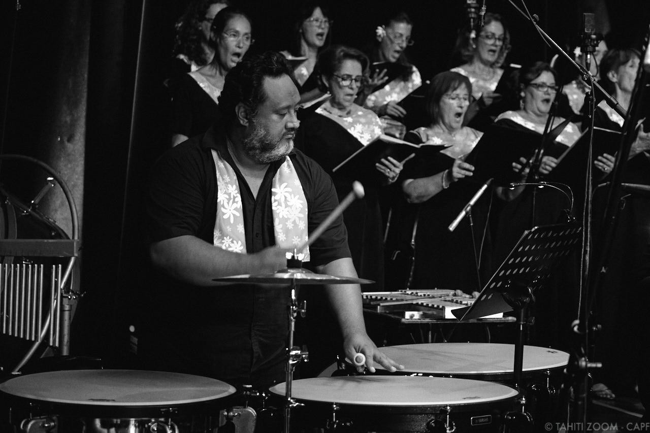 Hans Faatauira en mai 2018, lors d'un concert doné au grand théâtre de la Maison de la culture (Photo CAPF - crédit Tahiti Zoom).