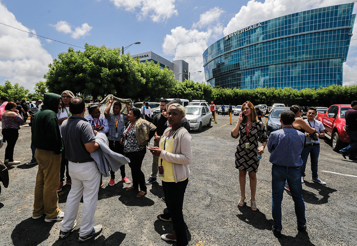 Christophe ARCHAMBAULT / AFP