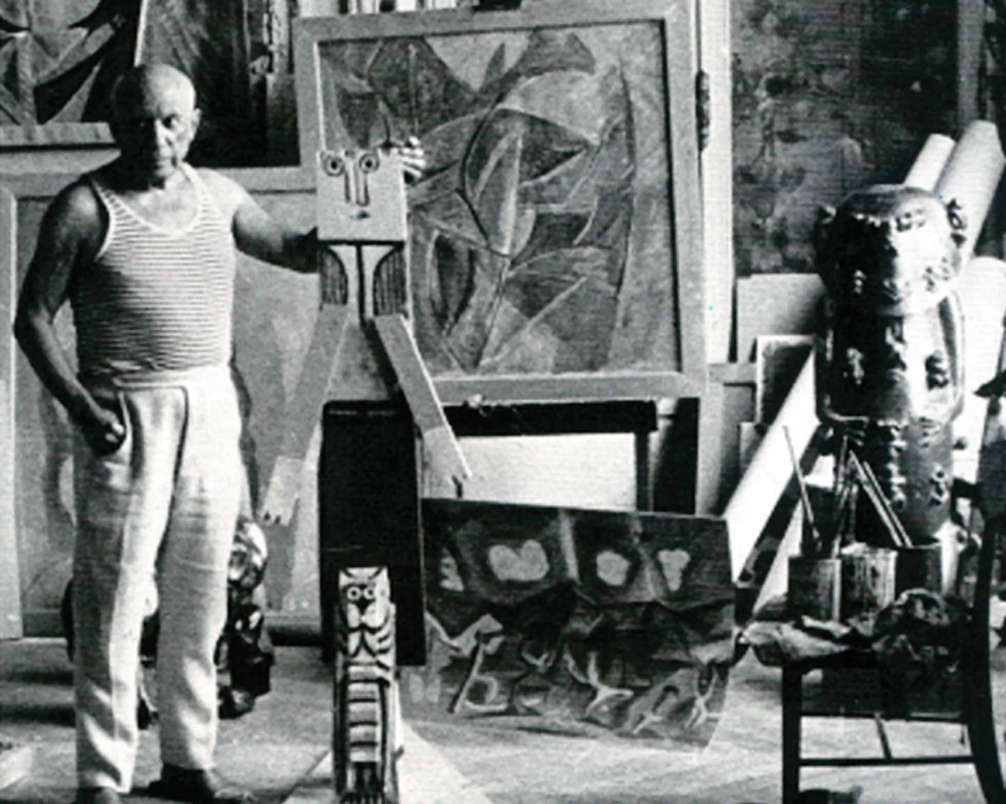 Le célèbre peintre Pablo Picasso détenait un moulage de A’a, dont il ne se séparait jamais. L’artiste avait compris toute la valeur esthétique de cette sculpture, surnommée la Joconde de l’Océanie.