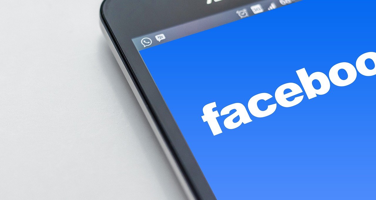 Facebook renforce la lutte contre le harcèlement sur ses plateformes