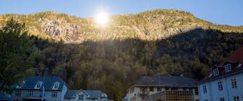 Un village norvégien retrouve le soleil grâce à des miroirs géants