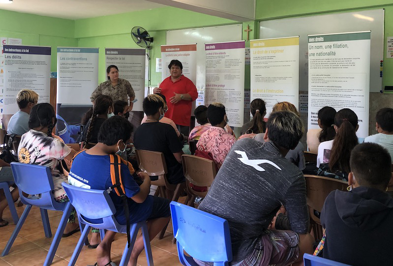 La PJJ était en mission à Mangareva. Pendant trois jours l'équipe a fait des interventions d'information sur les droits et devoirs des jeunes ainsi que de la prévention contre les addictions.