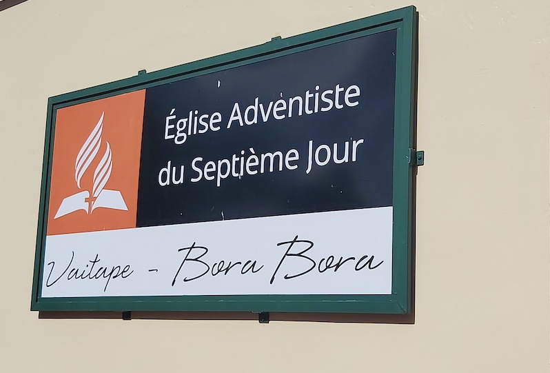 Jeudi, l'église adventiste de Bora Bora a distribué 250 repas à des familles dans le besoin.