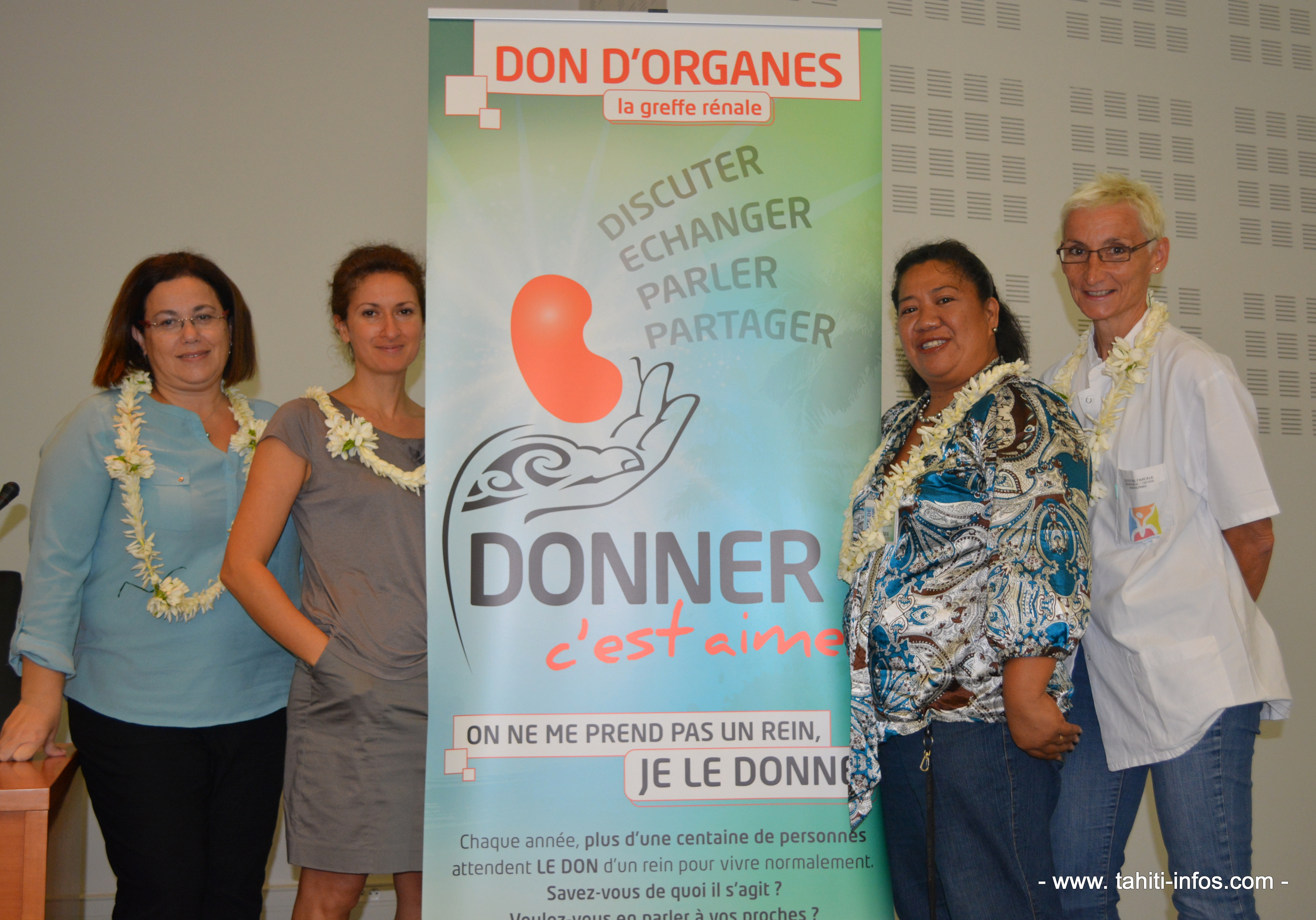 Leila Kocik, juriste de la direction de la santé ; docteur Ouarda Krid (réanimation) ; Hina Burns, infirmière et le docteur Pascale Testevuide (néphrologie) : quelques unes des chevilles ouvrières  qui ont permis la pratique de ces greffes rénales en Polynésie.