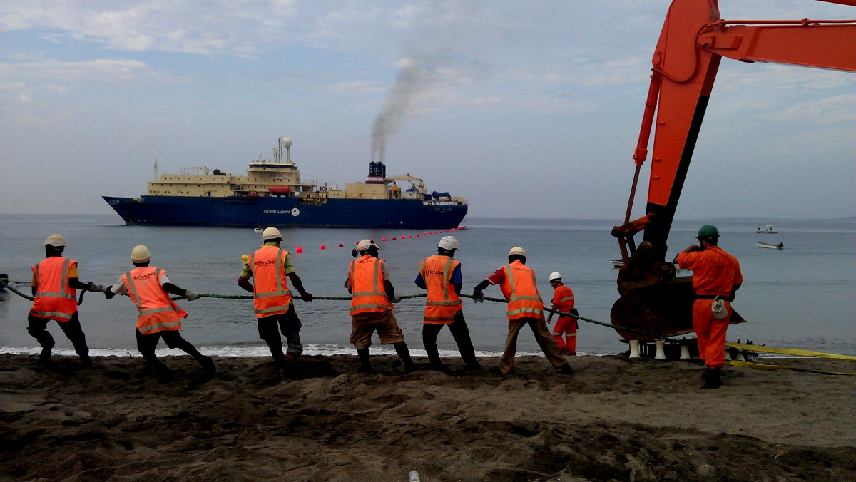Le câble sous-marin à haut débit arrive à Vanuatu