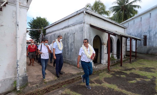 Le président et le haut-commissaire visitent