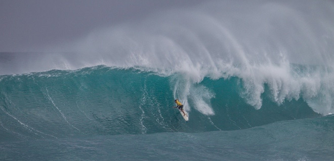 Surf- Ezekiel Lau remporte la Vans World Cup of Surfing. Bourez toujours en tête de la Triple crown.