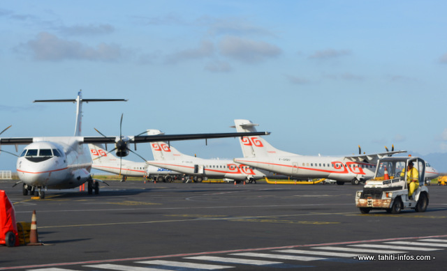 Des avions d'Air Tahiti sur le tarmac de l'aéroport de Tahiti Faa'a.