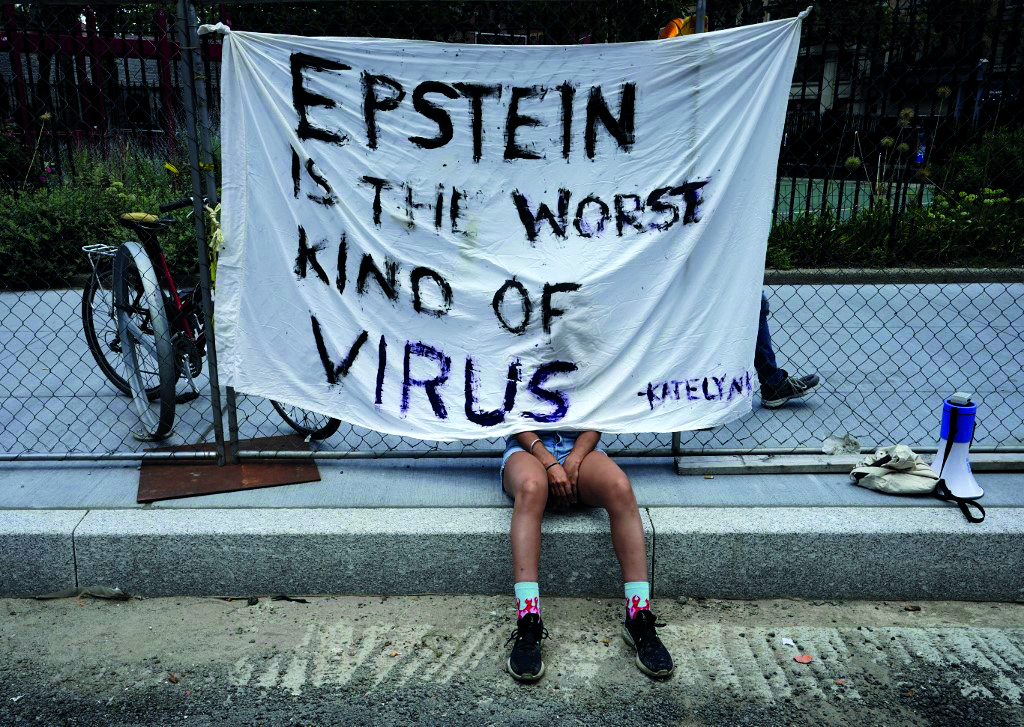 Ghislaine Maxwell jugée coupable de trafic sexuel de mineures