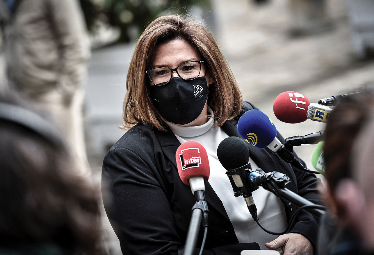 STEPHANE DE SAKUTIN / AFP