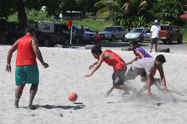 Beachsoccer – un tournoi organisé à Papara en hommage à Gen Imai