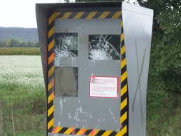 Ivre, il démolit un radar à coups de club de golf