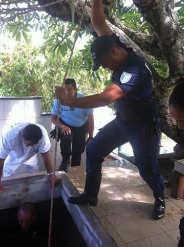 Insolite : un adolescent fait une chute de 4 mètres dans un caveau