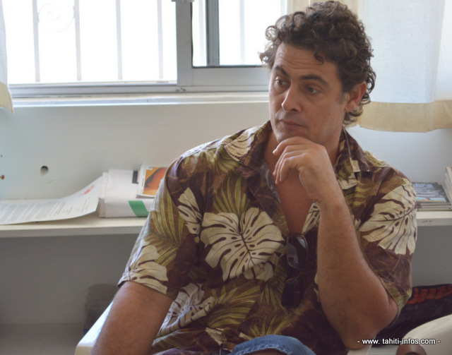 Raiarii Crawford, le président du Syndicat des apiculteurs : «Tant que l’abeille ne sera pas considérée comme nécessaire à la santé publique, nous on se battra».