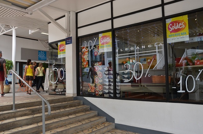 Plus de 80 boutiques du centre ville de Papeete proposent des soldes. (Photo : CCISM)