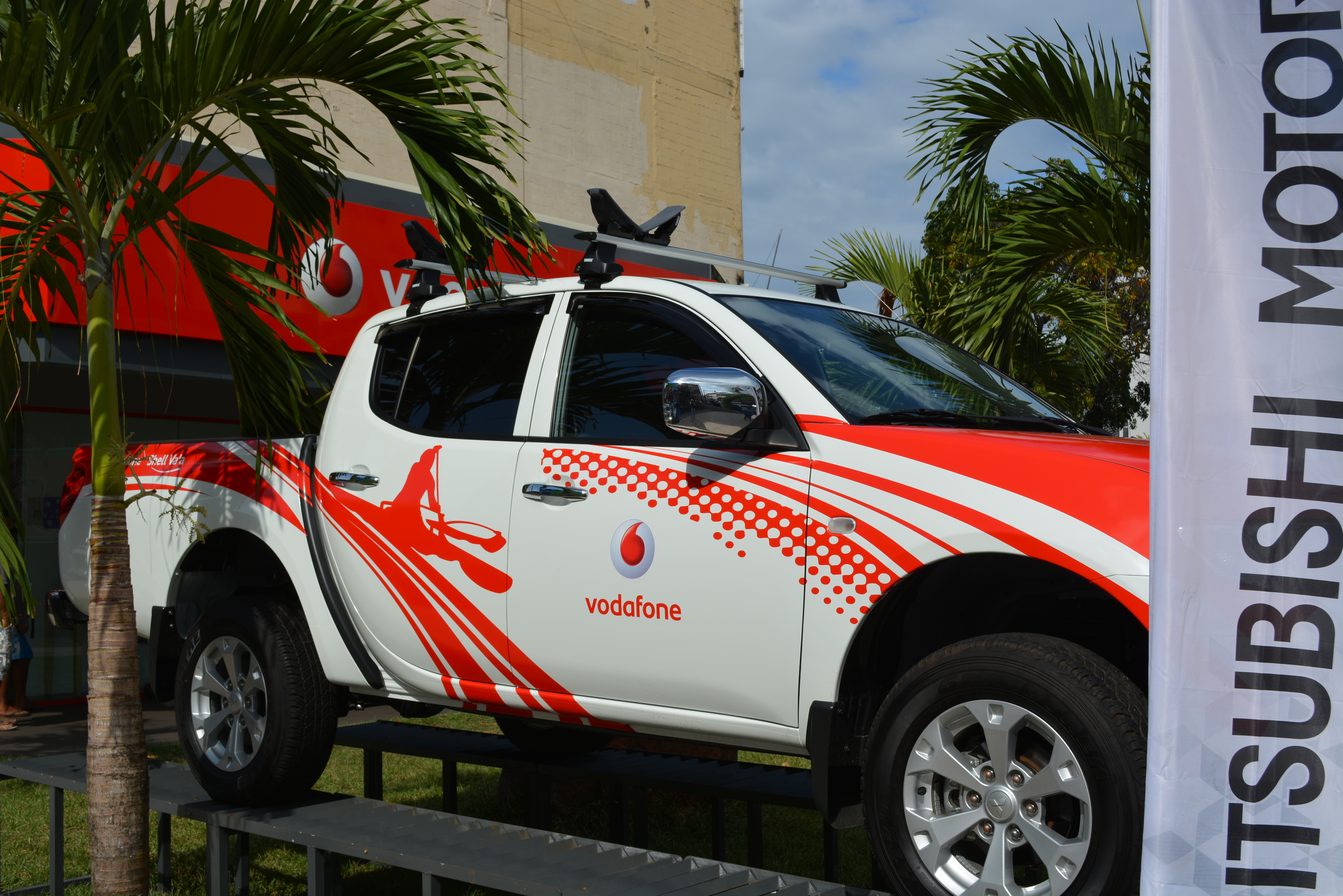 Qui repartira au volant de ce superbe pick up? réponse la semaine prochaine.. pour jouer , rendez-vous dans une boutique Vodafone