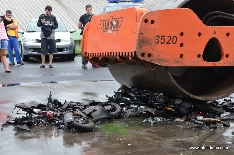 Destruction de scooters "kités" et d'équipements de compétition