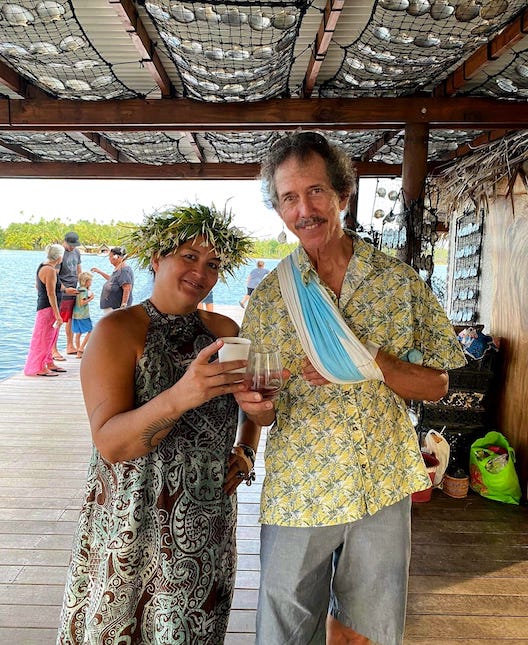 Mataaiai Itchner, peintre et Peter Owen potier et céramiste.