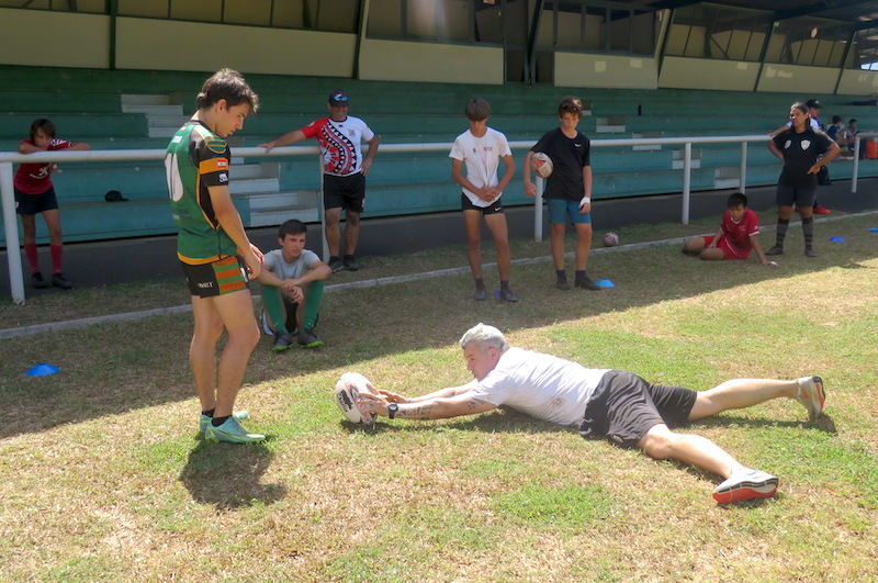 Des éducateurs du Stade Toulousain et de la fédération française de rugby ont enseigné de nouvelles techniques de rugby à nos jeunes rugbymen.