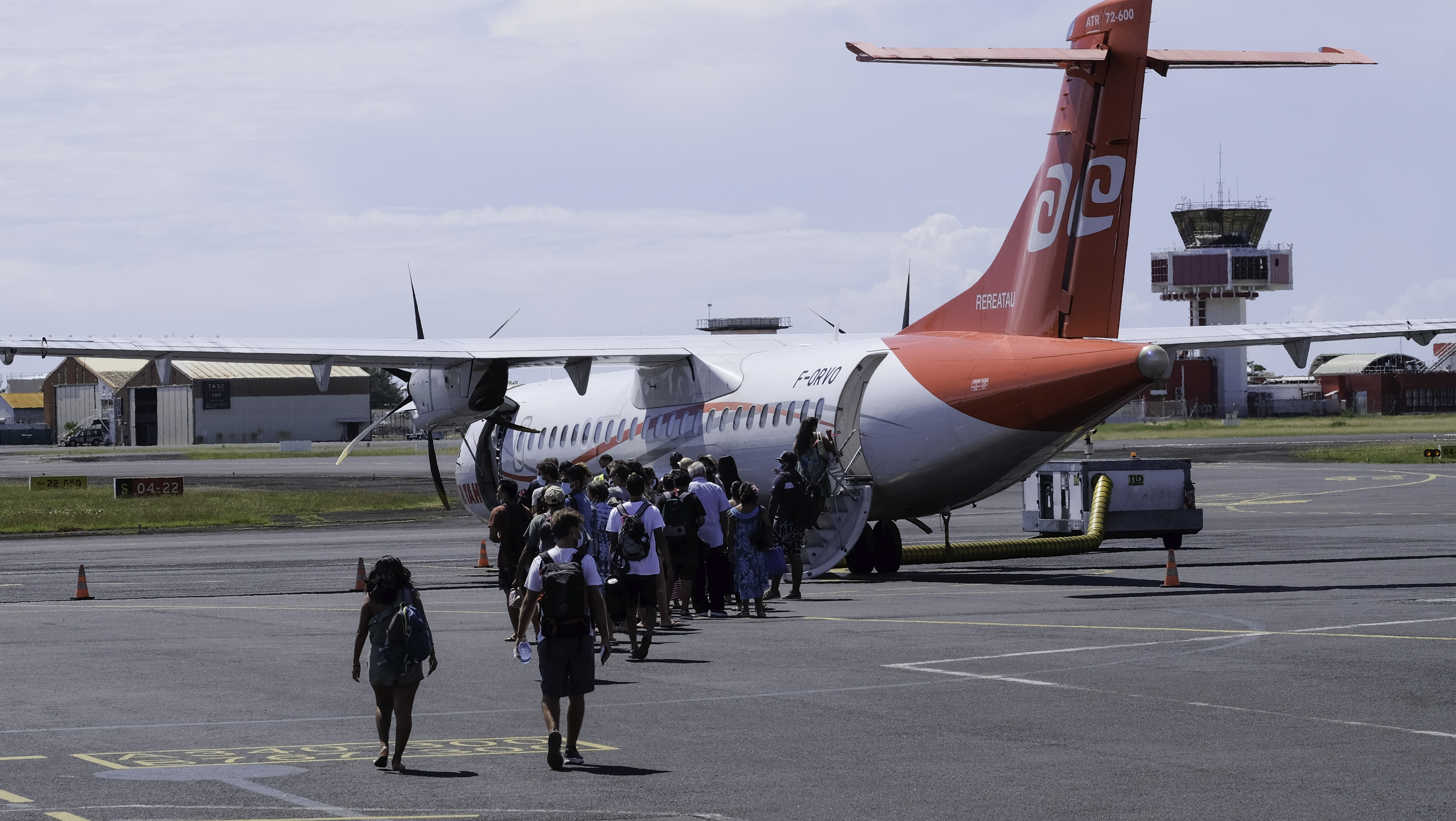 Un des sept ATR 72 d'Air Tahiti est hors service pour plusieurs jours, annonce vendredi la compagnie qui se trouve contrainte de modifier près de la moitié de ses horaires de vols jusqu'à mardi.