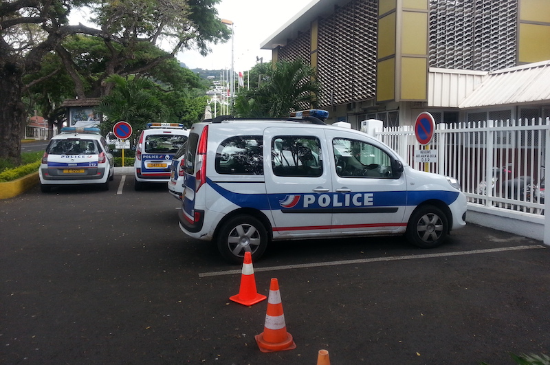 Un policier sanctionné pour 498 procurations sans mandants à Papeete