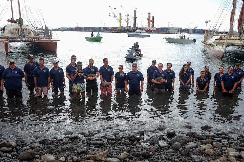 L'arrivée de Hōkūle'a et Hikianalia à Papeete