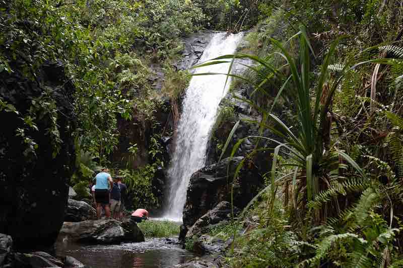 Parmi les sites remarquables de Ua Pou, la cascade de Hakahetau.
