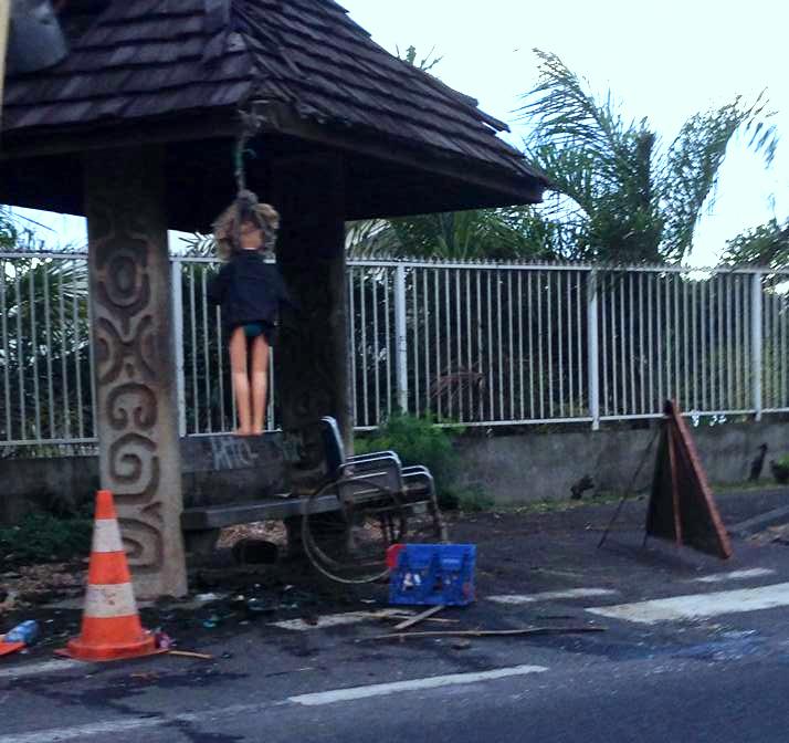 Une poupée pendue à Temaru 'Ata inquiète les habitants de Punaauia (MAJ)