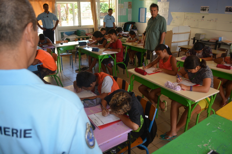 Sur cette photo, la classe de CM2 A de l'école primaire Mamu de Papeno'o. Les élèves ont répondu au questionnaire sur la prévention routière.