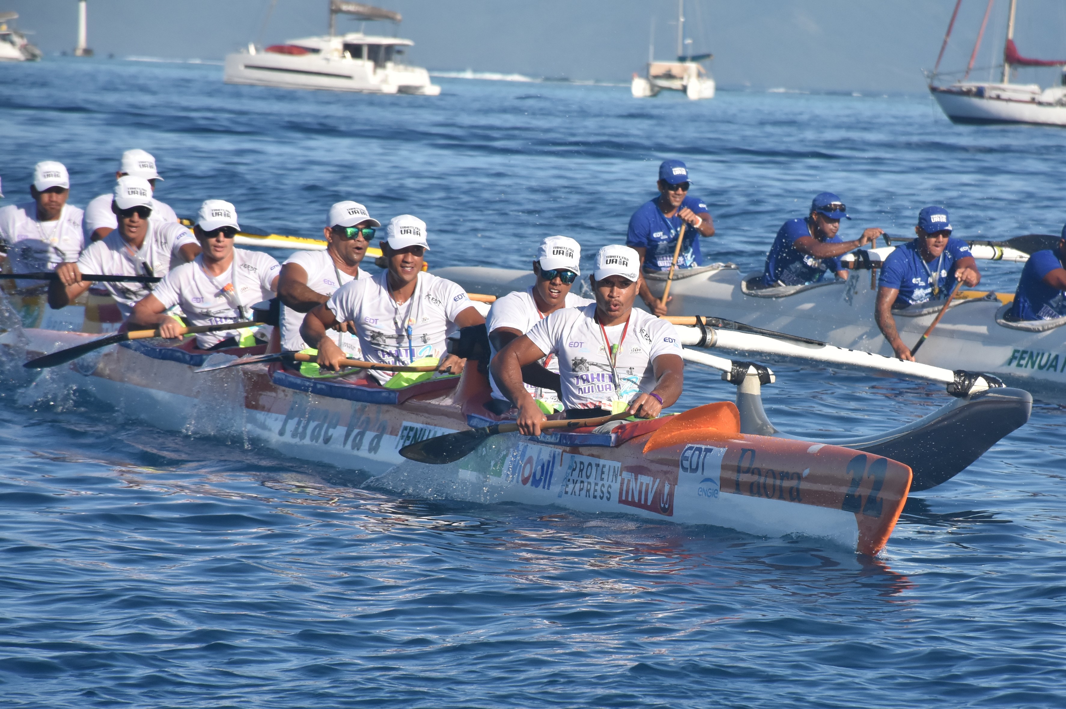 Auteur d'un bon départ, l'équipage de Pirae Va'a emmené par Steeve Teihotaata, a ensuite craqué sur la montée vers Taaone.