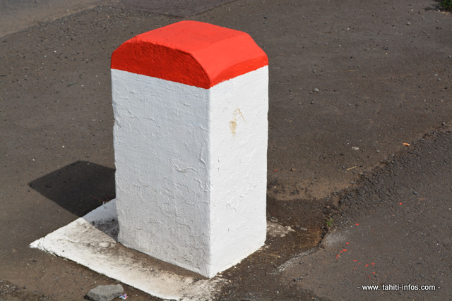 La borne kilométrique du PK 19 a été détruite dans cet accident matériel (Photo d'illustration).