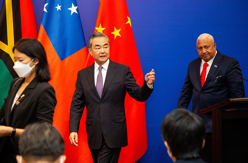 Le chef de la diplomatie chinoise, Wang Yi, lundi à Suva. (Photo AFP).