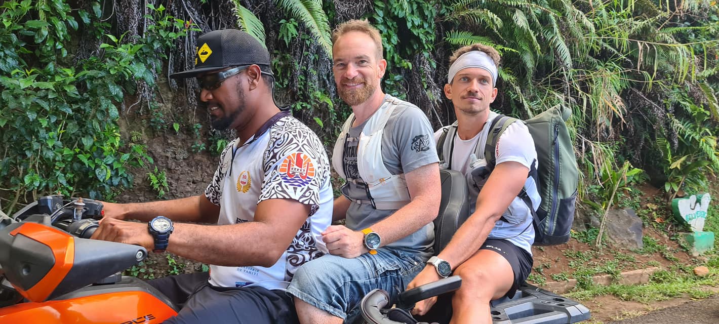 Mathieu Blanchard (à l'arrière du quad) a dû abandonner à cause d´une blessure à la cheville intervenue dans la première heure de course.