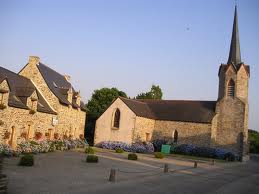 Une vieille dame lègue 800.000 euros à un village breton