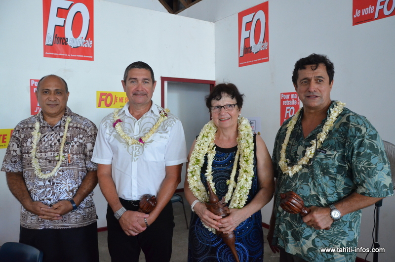 Patrick Galenon (à droite). Ici en compagnie de la représentante de la délégation outre-mer de Force ouvrière et des secrétaires généraux de Nouvelle-Calédonie et Wallis et Futuna