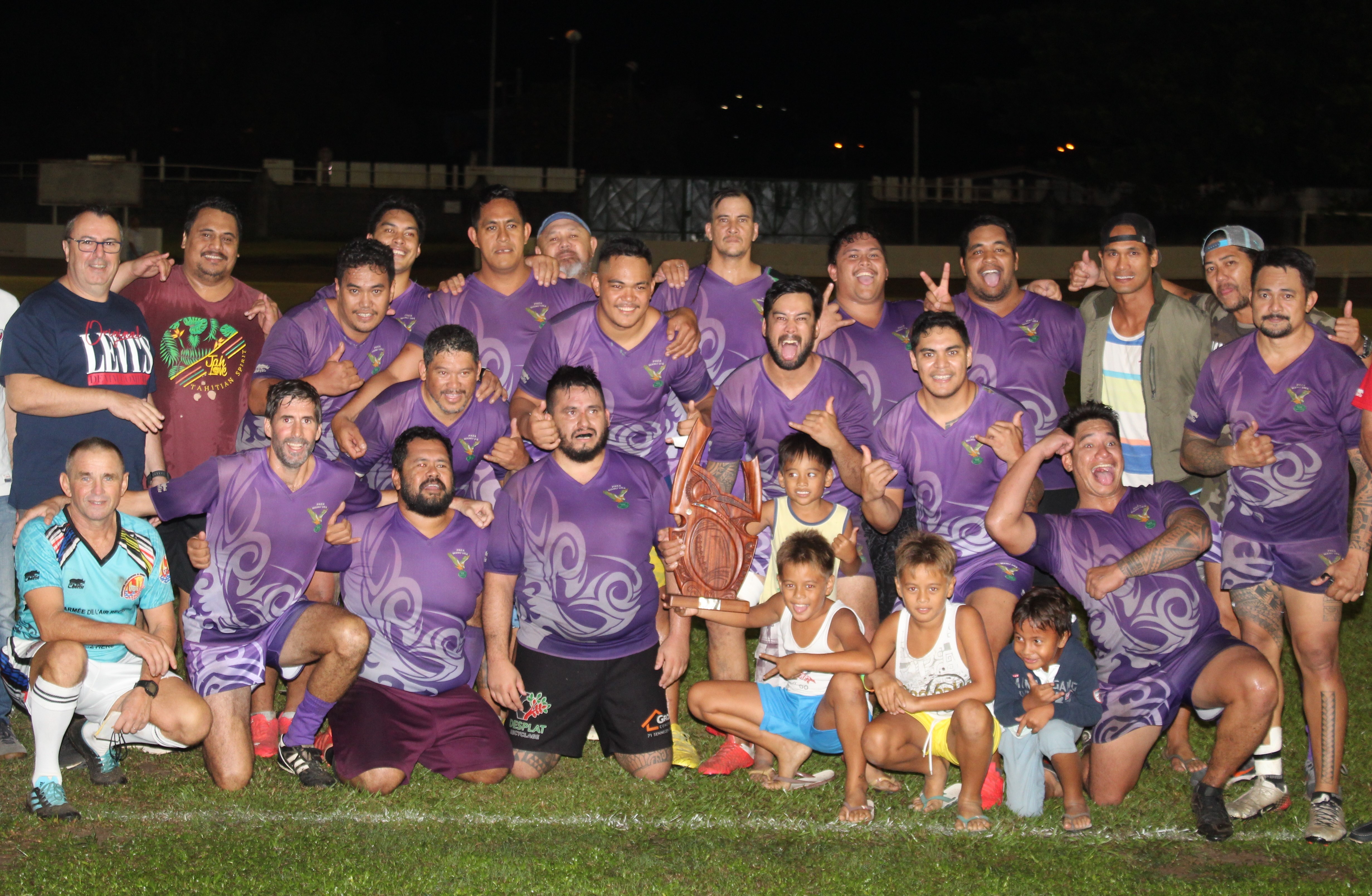 1) Deux titres pour Paea Manu Ura cette saison, celui de champion de Tahiti et le Trophée des Champions.