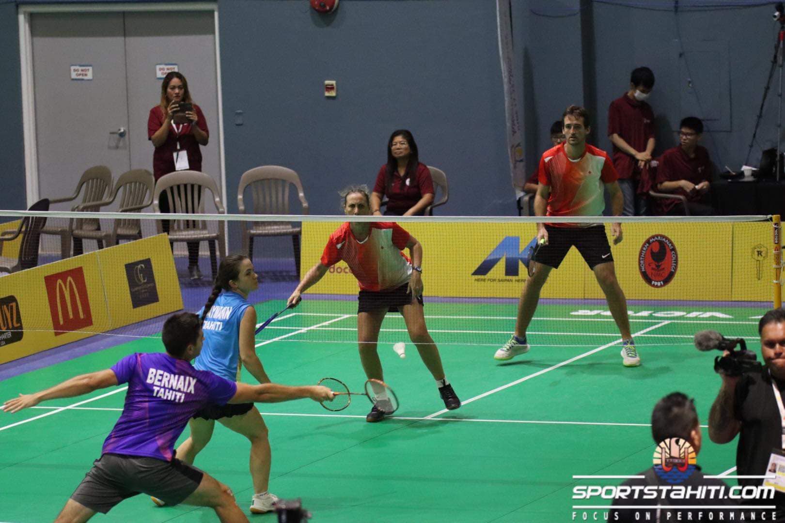 2 : Razzia au badminton où les Tahitiens ont décroché, vendredi, les six médailles d'or en jeu. (© sportstahiti.com – Tane)