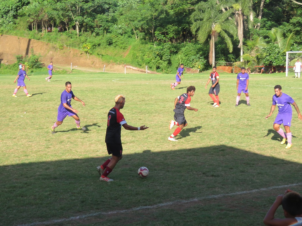 La fin de match entre Temanava et Tiare Hinano a été spectaculaire avec six buts inscrits dans la dernière demi-heure de jeu.