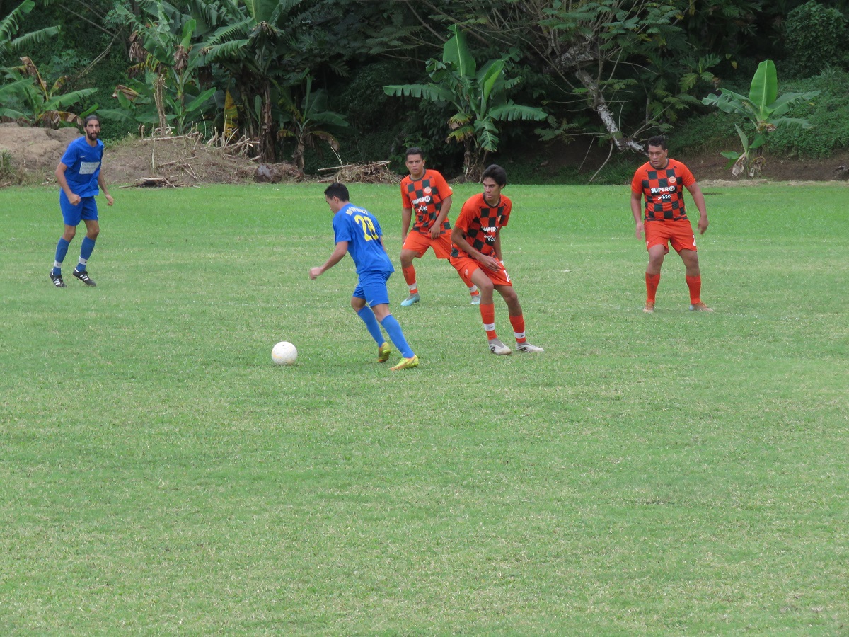 Les bleus de Tapuhute ont ouvert la marque après le premier quart d'heure et ont ensuite réussi à tenir leur avantage jusqu'au coup de sifflet final.