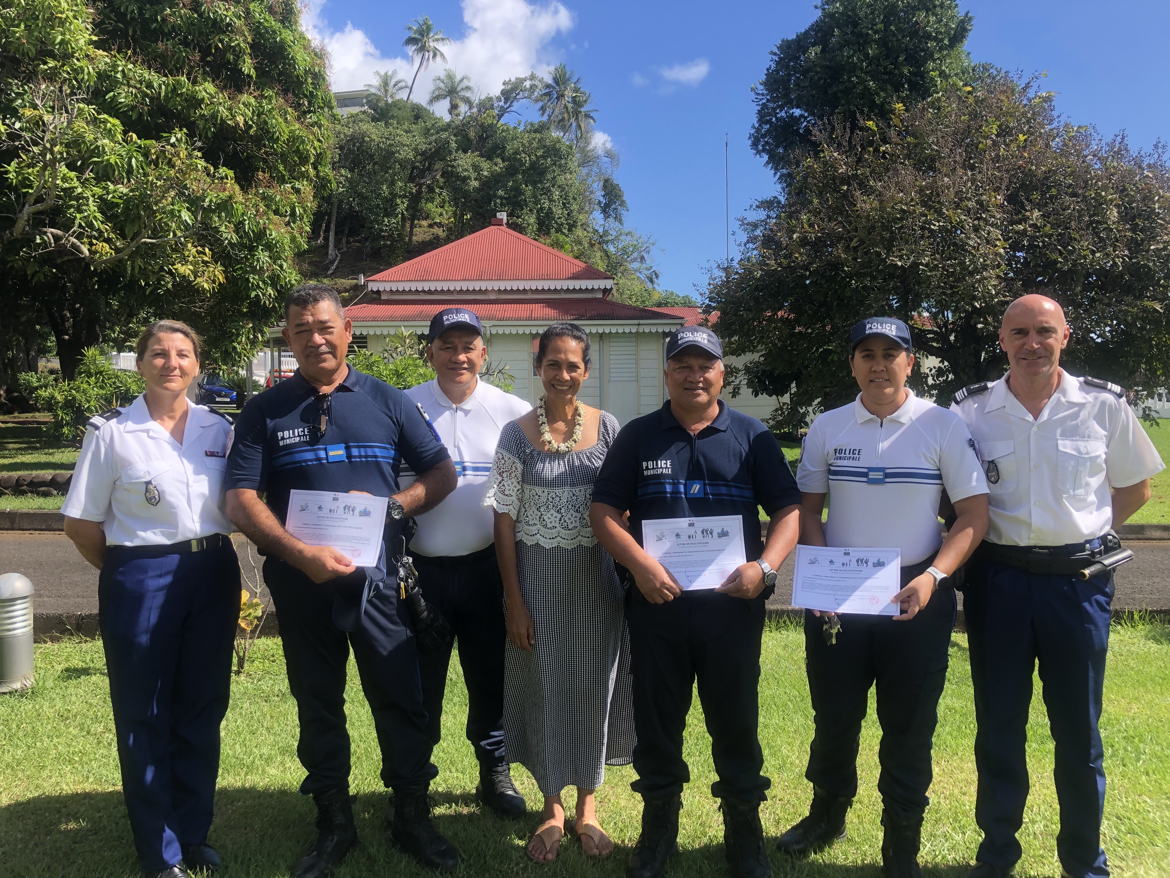 Trois mūto'i de Arue félicités après avoir sauvé une femme battue