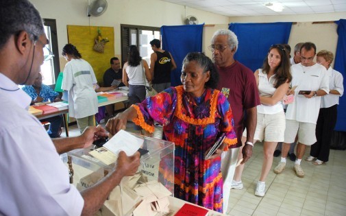 La Nouvelle-Calédonie tient dimanche des élections provinciales cruciales et incertaines