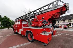 Ivre, il vole un véhicule des pompiers pour atteindre son amie