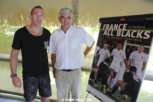 Rugby – rencontre avec le Imanol Harinordoquy du XV de France, pour la sortie d’un livre ‘France-All Blacks’