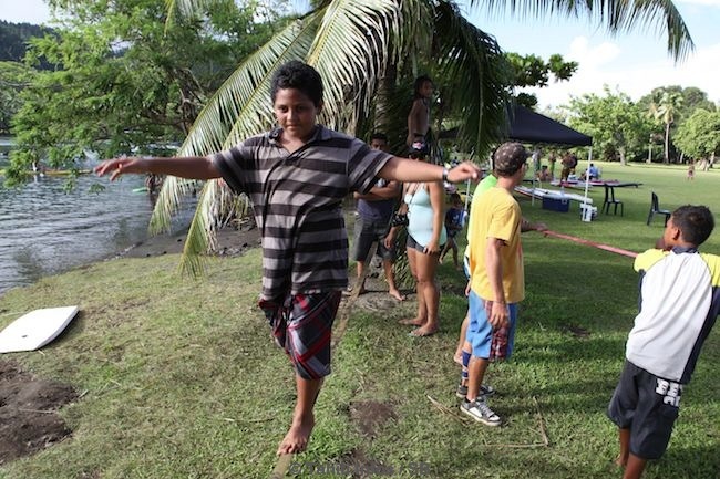 ‘Slackline’ - une nouvelle discipline à Tahiti