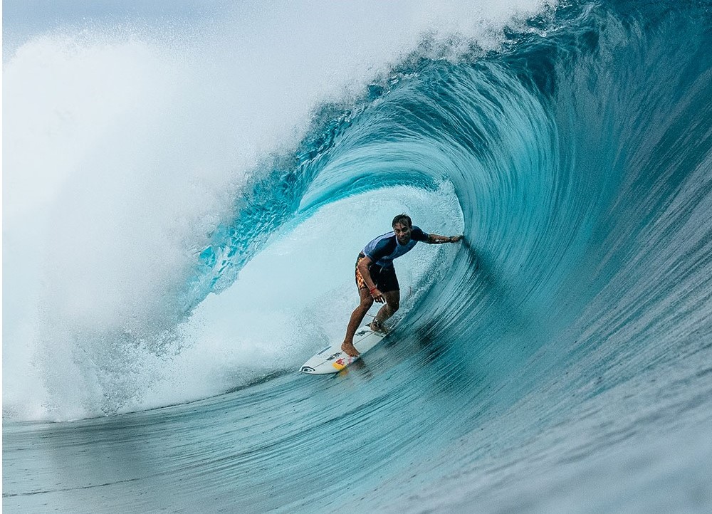 Kauli Vaast était en démonstration, ce mercredi à Teahupo'o, pour son entrée en lice au Tahiti Pro. (photo : WSL)