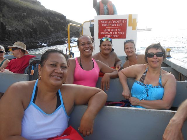 Les membres des Comités du Tourisme des Marquises sur la baleinière Aranui.