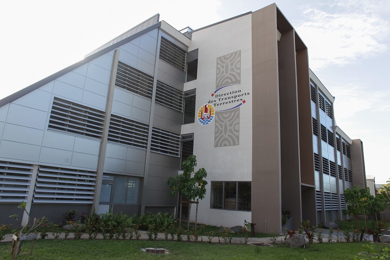 Le nouveau bâtiment de la Direction des transports terrestres devait être livré au cours du premier semestre 2022, ce qui n'est pas encore le cas.