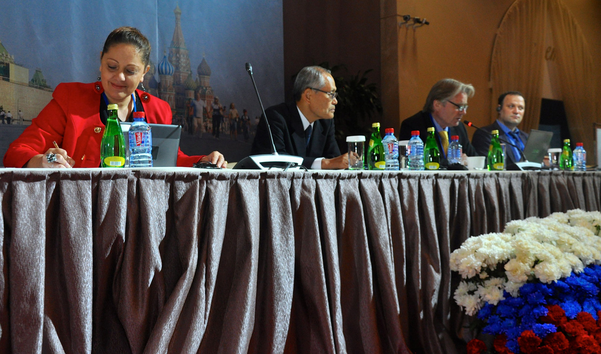Jeanne Lecourt siégeant à la commission perlière de la CIBJO