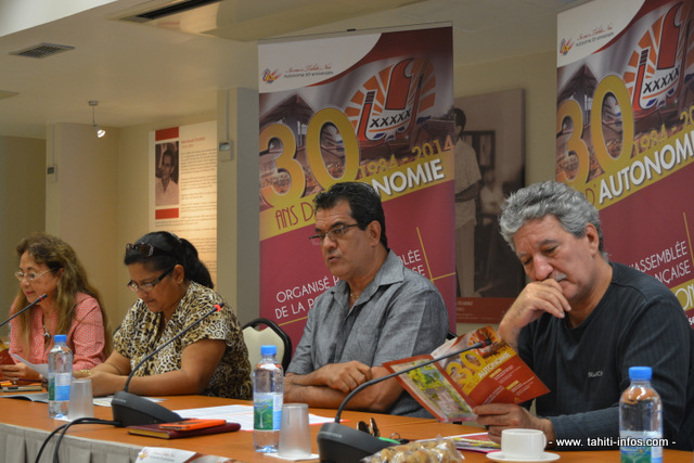 Conférence de presse ce matin du bureau de l'assemblée pour présenter le programme du colloque sur les 30 ans de l'autonomie de la Polynésie française.
