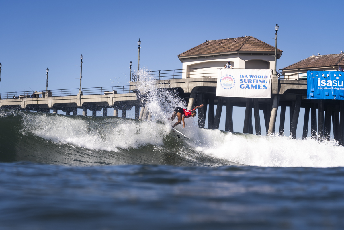 Le spot d'Huntington Beach n'a pas souri à Vahine Fierro, ce vendredi. (photo : Sean Evans/ISA)